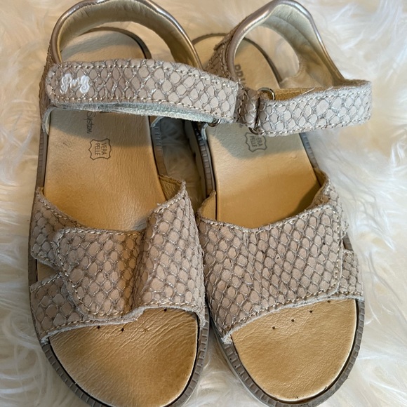 Primigi Sandals - Picture 1 of 5